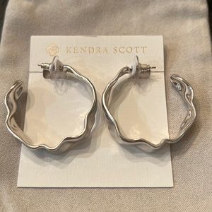 Kendra Scott Holland Hoop Earring silver NWT